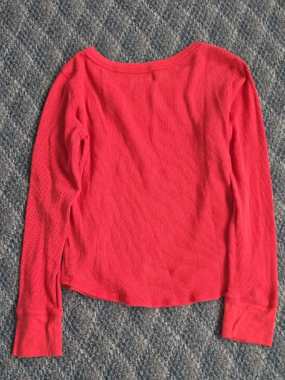 2 Old Navy Kids Long-Sleeve Tops Plus Free Shirt